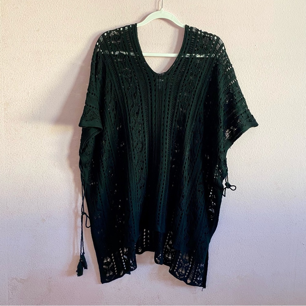 LA Class 100% Acrylic V-Neck Contemporary Resortwear Crochet Tunic Swim Coverup